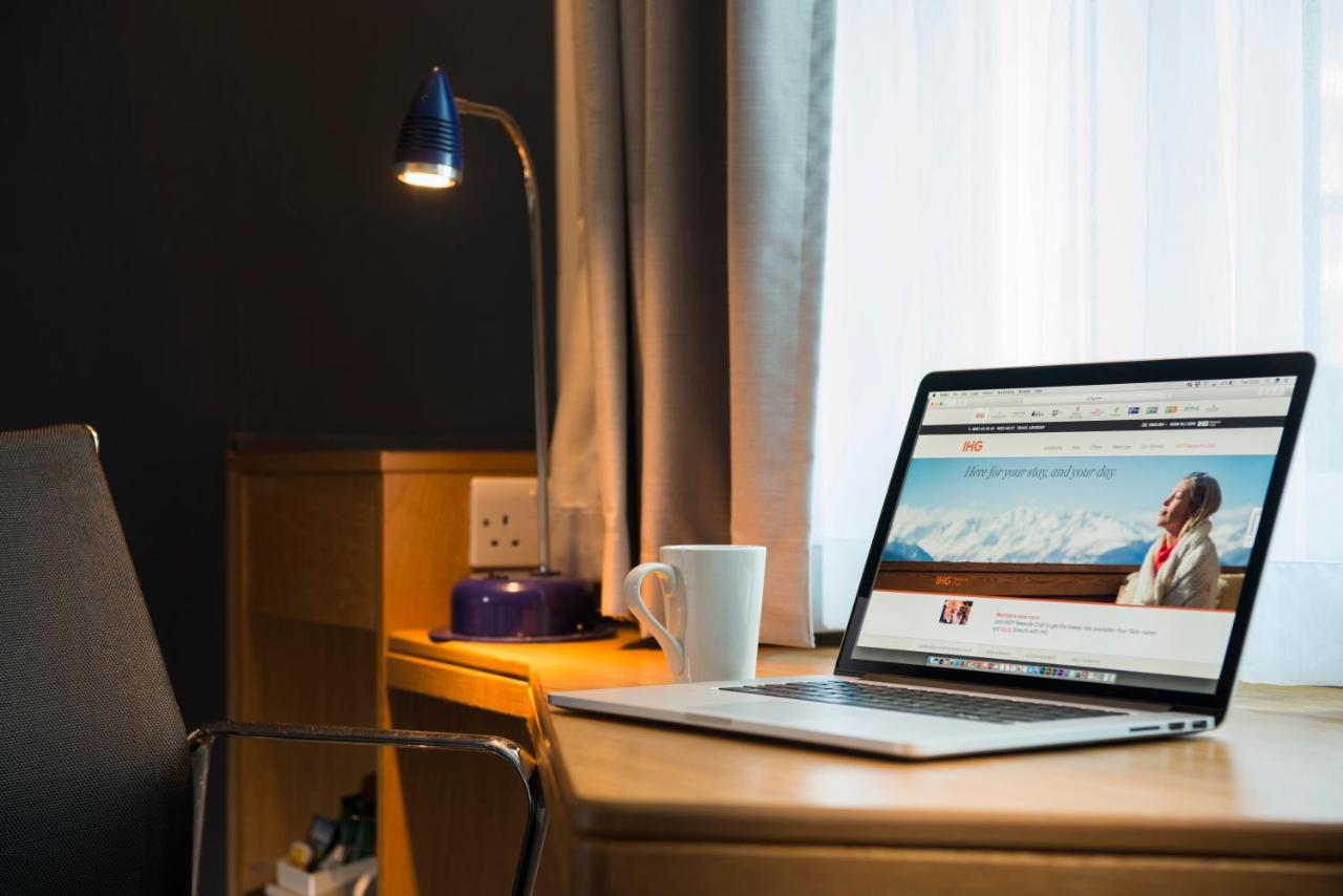 Holiday Inn Express Cambridge By Ihg Exteriör bild