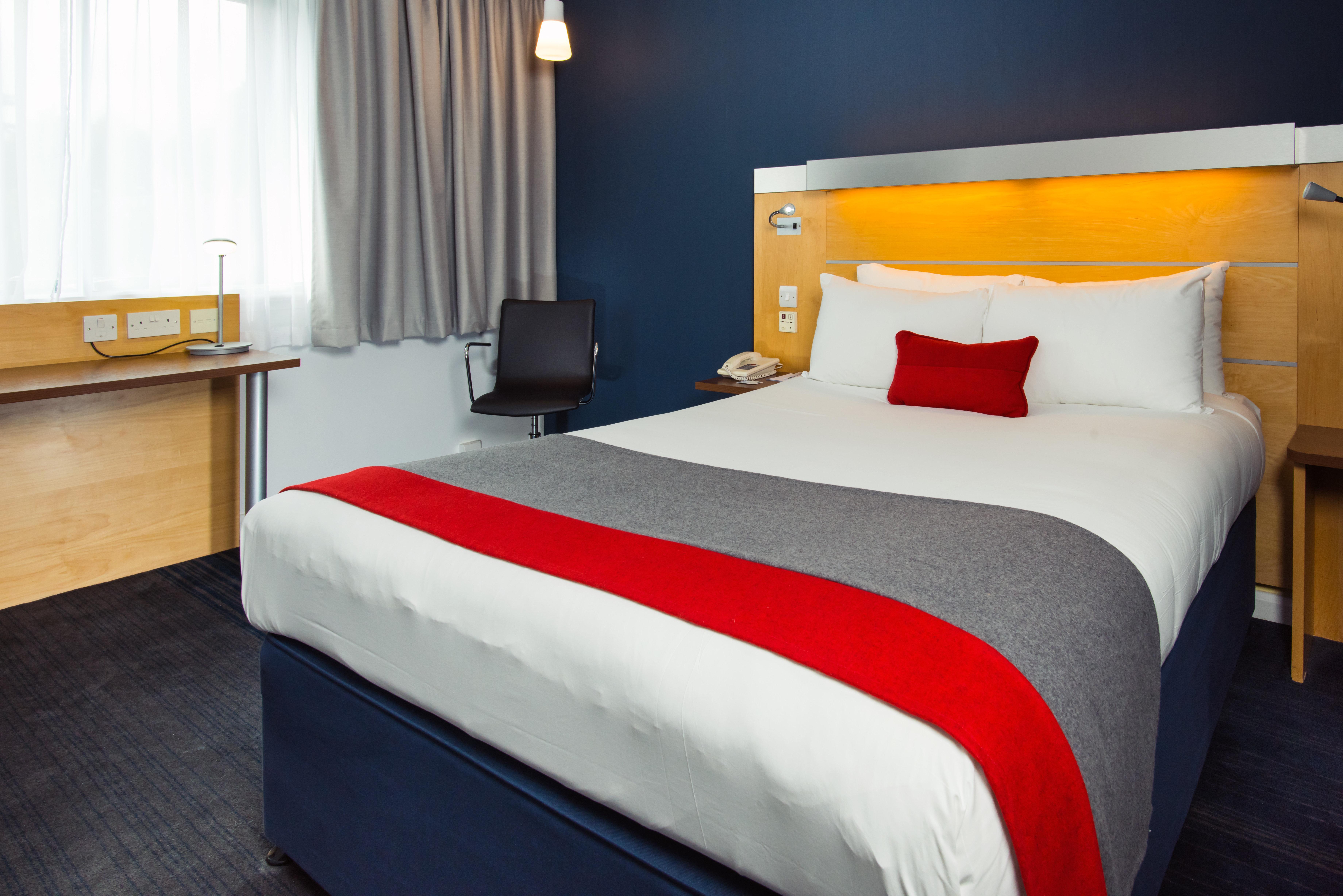 Holiday Inn Express Cambridge By Ihg Exteriör bild