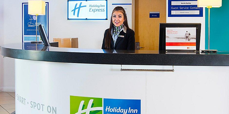 Holiday Inn Express Cambridge, An Ihg Hotel Exteriör bild