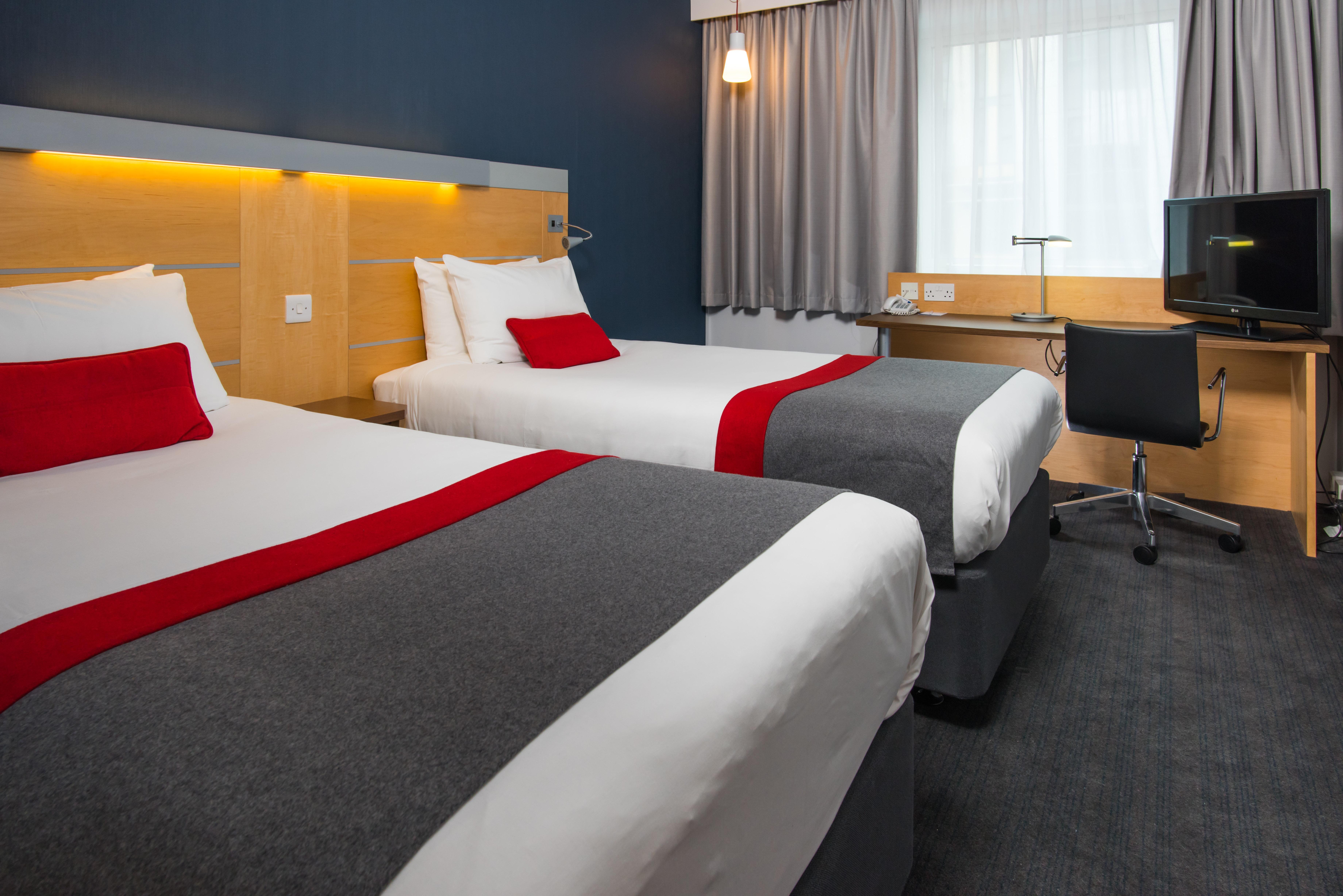 Holiday Inn Express Cambridge By Ihg Exteriör bild