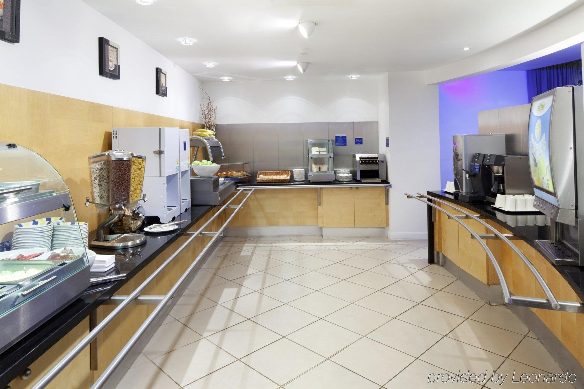 Holiday Inn Express Cambridge By Ihg Restaurang bild
