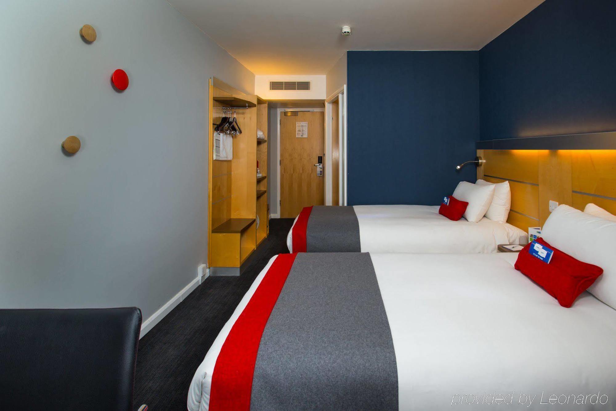 Holiday Inn Express Cambridge By Ihg Exteriör bild